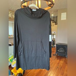 Popular 21 black hooded dress Medium